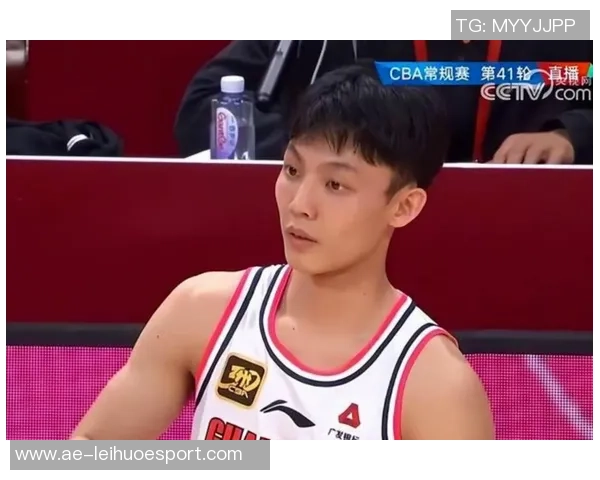 徐杰伤愈复出戴发带热身广东客场挑战浙江期待精彩表现 徐杰伤愈复出戴发带热身广东客场挑战浙江期待精彩表现