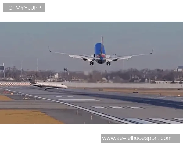 太阳报报道格伊飞机降落前突发状况紧急中止降落引发关注