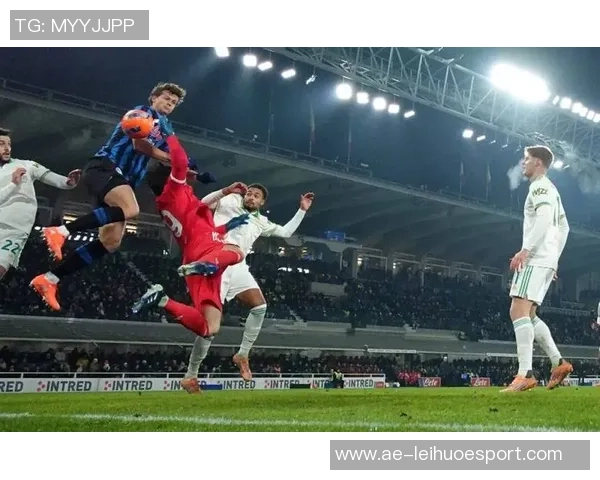 前意甲裁判称莱切球员手臂张开判给尤文点球判罚正确