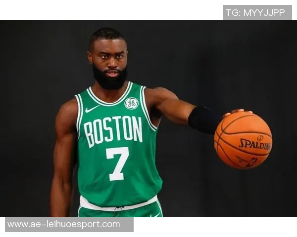 杰伦布朗打电话詹姆斯请教植发问题引发热议节目效果爆棚 杰伦布朗打电话詹姆斯请教植发问题引发热议节目效果爆棚