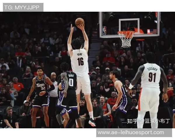 国王媒体调侃杨瀚森对位尤班克斯表现堪比约基奇令人惊叹 国王媒体调侃杨瀚森对位尤班克斯表现堪比约基奇令人惊叹