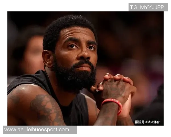 夺笋77与欧文携手送礼快船球迷调侃送走队友成常态