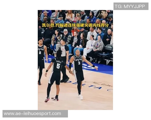 凯尔登约翰逊上半场表现出色攻防兼备贡献10分3篮板3抢断 凯尔登约翰逊上半场表现出色攻防兼备贡献10分3篮板3抢断